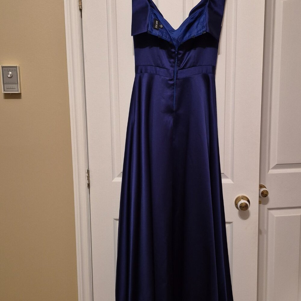 Long formal dress - Picture 5 of 6